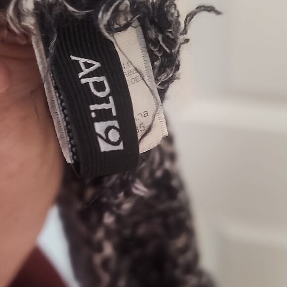 Apt 9. Black/Gray/White Scarf - Picture 4 of 5
